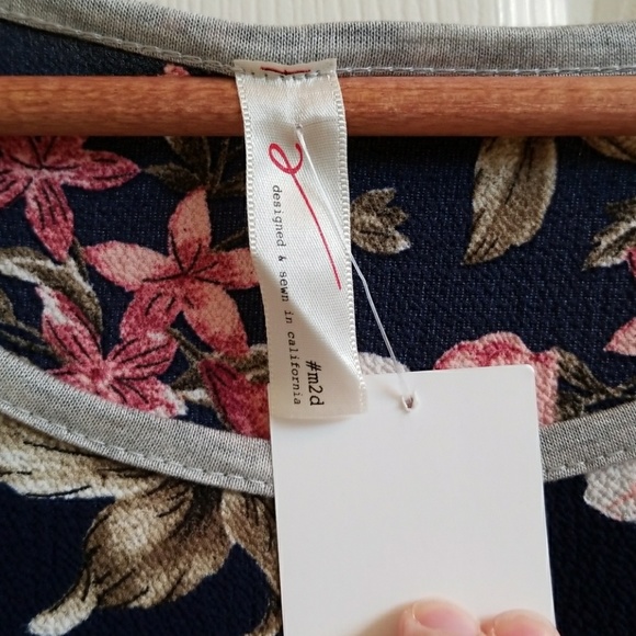 Grey Floral Contrast Tee - Picture 2 of 4